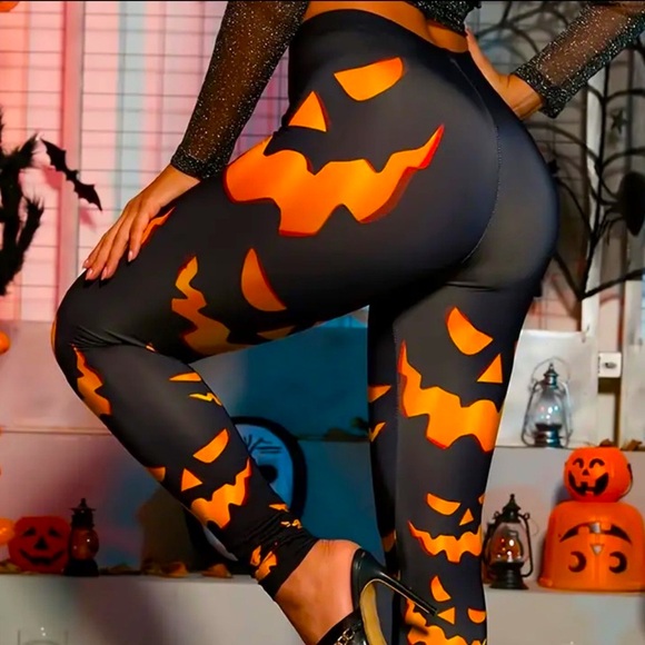 Sexy Spooky Halloween Leggings - High-Waisted, Elastic, Seamless Spook… - Picture 1 of 11